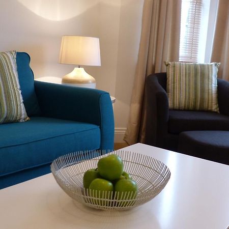 St Raphael House, City Centre Charming Apartments Basingstoke Kültér fotó
